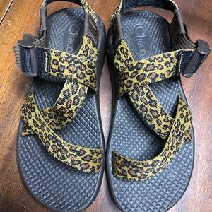 Chaco leopard print sandals girls size 13
